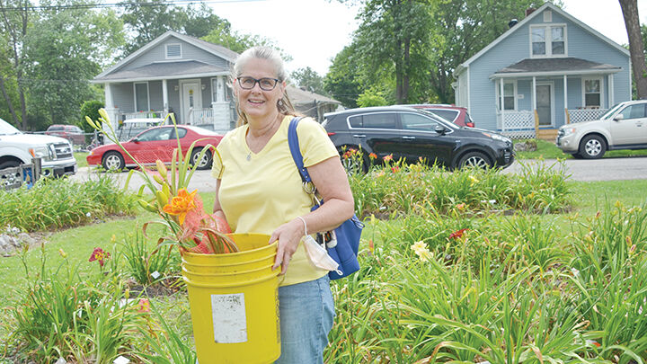 Kimmswick daylily sale, young entrepreneurs event are hits